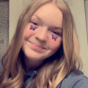 Meet your Posher, Ella